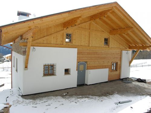 Dachstuhl und Blockhaus Aufbau